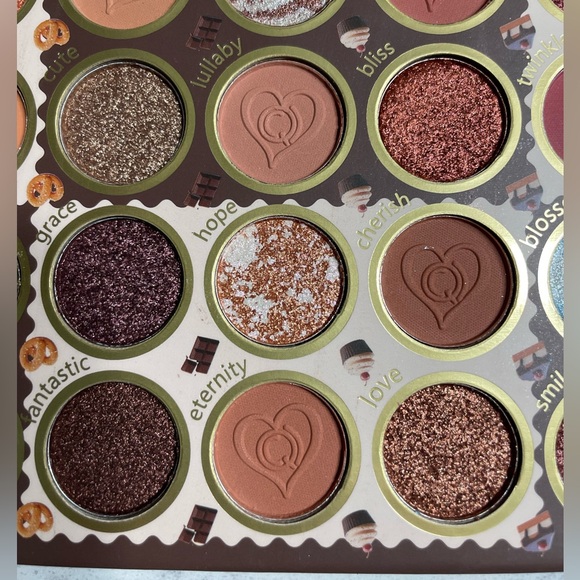 42 colour eyeshadow Chocolate - Picture 7 of 9
